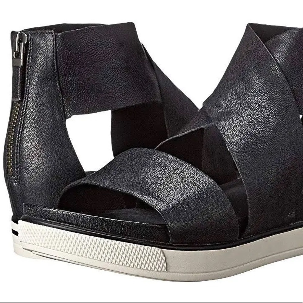 EILEEN FISHER Black tumbled leather sport platform sandals Size 6.5